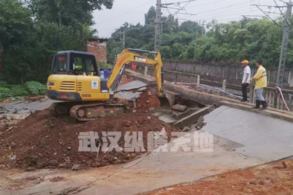 副省长亲赴武九铁路地表塌陷应急处置现场，纵横天地自动化监测系统显身手